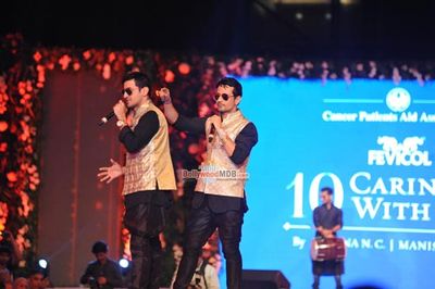Aamir Khan & Sonakshi Sinha among Bolly Celebs walk the ramp at the 10th Annual Caring with Style Fashion Show
