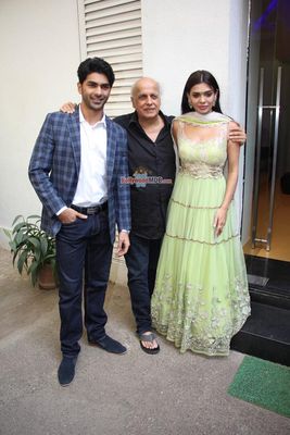 Sara Loren, Priyanshu Chatterjee, Taaha Shah at film 'Barkhaa' trailer launch