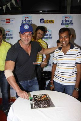 Sohail Khan poses with the winner of 'BIG'est Cricket Fan contest