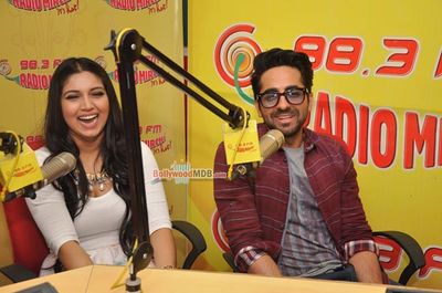 Ayushmann Khurana and Bhumi Pednekar promote 'Dum Laga Ke Haisha' at Radio Mirchi FM Studios