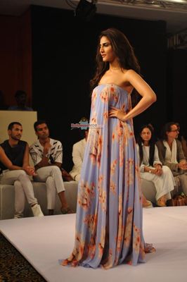 Vaani Kapoor walks the Ramp as Showstopper for Reliance Footprint presents Sailex show at Lakme Fashion Week Summer / Resort 2015