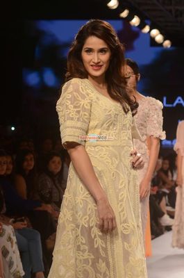 Sagarika Ghatge walks the Ramp displaying outfits by designer Yogesh Chaudhary, Pallavi Singhee and ILK at the Lakme Fashion Week Summer Resort 2015