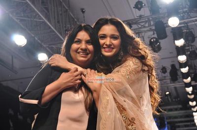 Tamannaah Bhatia walks the ramp as showstopper for Payal Singhal show at Lakme Fashion Week Summer/Resort 2015