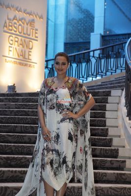 Bollywood Celebs at designer Anamika Khanna's show at Lakme Fashion Week Summer/Resort 2015 Grand Finale