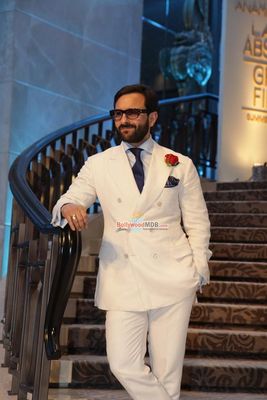 Bollywood Celebs at designer Anamika Khanna's show at Lakme Fashion Week Summer/Resort 2015 Grand Finale