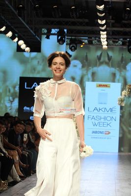 Kalki Koechlin walks the ramp as showstopper for designer Nishka Lulla at LFW Summer/Resort 2015