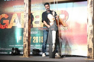 Akshay Kumar and Shruti Haasan at film 'Gabbar Is Back' trailer launch in Mumbai