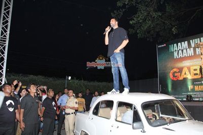 Akshay Kumar and Shruti Haasan at film 'Gabbar Is Back' trailer launch in Mumbai