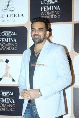 Katrina Kaif, Aishwarya Rai, Sonam Kapoor, Neha Dhupia among Bolly Celebs at L'Oreal Paris Femina Women Awards 2015
