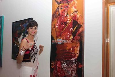 Pooja Batra and Deepti Bhatnagar among Bolly Celebs at art preview of artist Rekha Rana in Mumbai