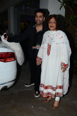 Anushka Sharma Celebrates Birthday with film 'Bombay Velvet' Screening in Mumbai