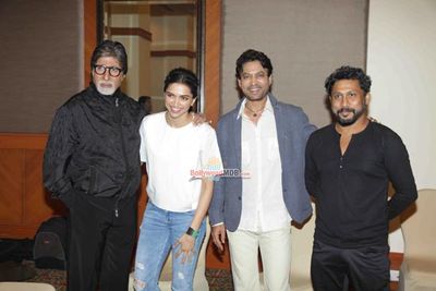 Deepika Padukone, Amitabh Bachchan, Shoojit Sircar and Irrfan Khan at the Media Interaction of film 'Piku'