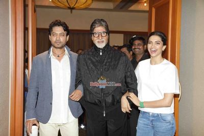 Deepika Padukone, Amitabh Bachchan, Shoojit Sircar and Irrfan Khan at the Media Interaction of film 'Piku'