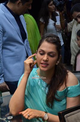 Bolly Celebs at Gehana Jewellers event in Mumbai