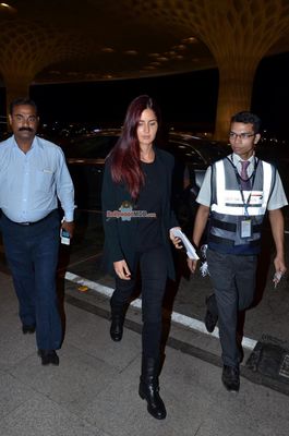 Katrina Kaif and Priyanka Chopra Snapped at the Mumbai International Airport