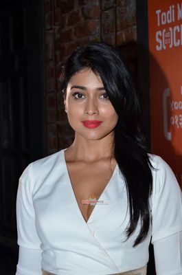 Shriya Saran, Rashmi Nigam among Celebs at the launch of Todi Mill Social restaurant