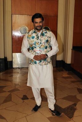 Kangana Ranaut and R. Madhavan Snapped at film 'Tanu Weds Manu Returns' Media Interviews in Mumbai