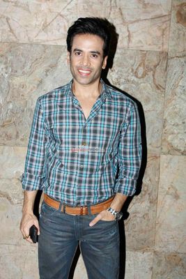 Kangana Ranaut, Preity Zinta, Aditi Rao Hydari, Huma Qureshi, R. Madhavan among Bolly Celebs at film 'Tanu Weds Manu Returns' Special Screening