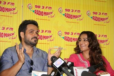 Emraan Hashmi & Vidya Balan Promote Film 'Hamari Adhuri Kahani'