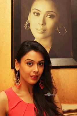 Hrishitaa Bhatt at film 'Miss Tanakpur Haazir Ho' Press Meet in Mumbai