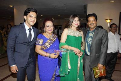 Bolly & Music Industry Celebs at Singer Abhijeet Bhattacharya's Wedding Anniversary