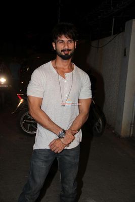 Kangana Ranaut, R. Madhavan, Shahid Kapoor among other Bolly Celebs at 'Tanu Weds Manu Returns' Success Party