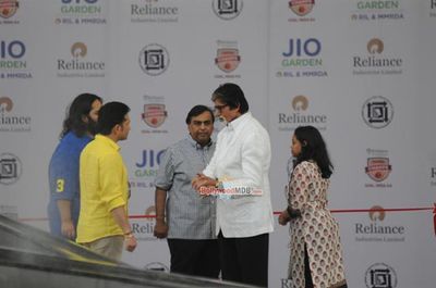 John Abraham, Abhishek Bachchan, Ranbir Kapoor, Amitabh Bachchan among other Celebs with CM Devendra Fadnavis at the opening football match at JIO Garden