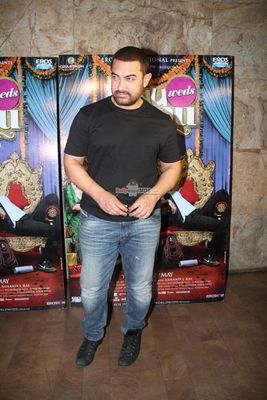 Aamir Khan at Special Screening of film 'Tanu Weds Manu Returns' at Light Box in Mumbai