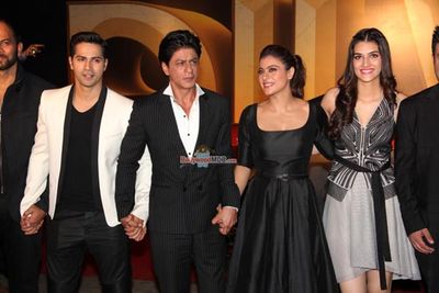 Shah Rukh Khan, Kajol, Varun Dhawan, Kriti Sanon among other celebs at Trailer Launch of 'Dilwale'