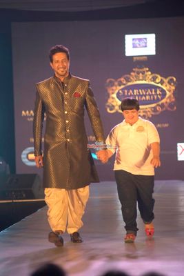 Celebs walk the ramp at Manali Jagtap's Star Walk Fashion Show for NGO UMEED in association with P N Gadgil