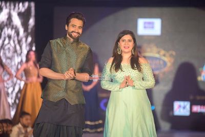 Celebs walk the ramp at Manali Jagtap's Star Walk Fashion Show for NGO UMEED in association with P N Gadgil