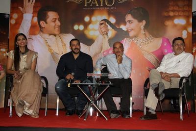 Salman Khan, Sonam Kapoor & Sooraj Barjatya at PRDP Press Conference