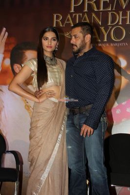 Salman Khan, Sonam Kapoor & Sooraj Barjatya at PRDP Press Conference