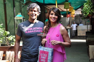 Bipasha Basu with Pinkathon Founder Milind Soman at Mumbai SBI Pinkathon press announcement