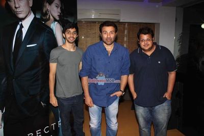 Sunny Deol with 'Ghayal Once Again' star Shivam Patil & Rishabh Arora at the special screening of James Bond film 'Spectre'