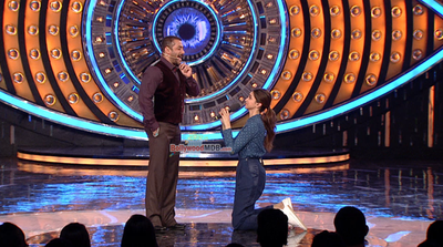Deepika Padukone with Salman Khan at 'Tamasha' promotions at Bigg Boss 9 house