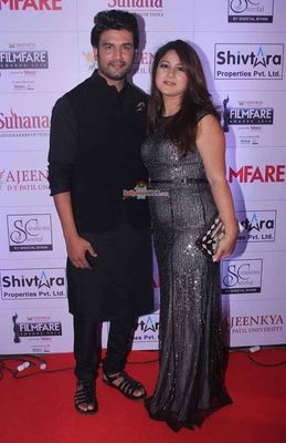 Varun Dhawan, Vidya Balan and Riteish Deshmukh along with Top Marathi Cinema Celebs at Ajeenkya DY Patil University Marathi Filmfare Awards 2014