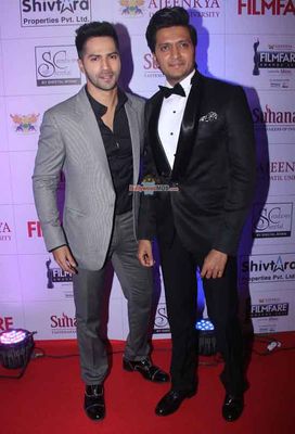Varun Dhawan, Vidya Balan and Riteish Deshmukh along with Top Marathi Cinema Celebs at Ajeenkya DY Patil University Marathi Filmfare Awards 2014