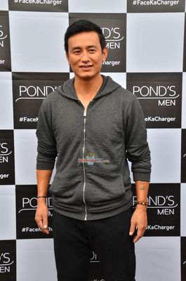 Varun Dhawan and Baichung Bhutia shoot Ponds Men ad