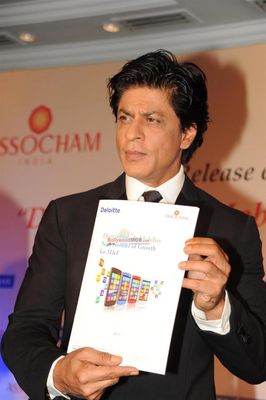 Shah Rukh Khan at the launch of the ASSOCHAM Coffee Table Book