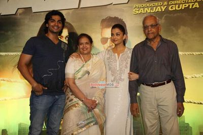 Aishwarya Rai Bachchan at film 'Jazbaa' special screening
