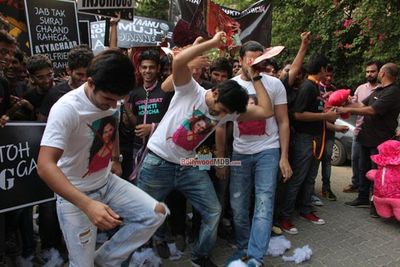 Mohabbat Mukti Morcha with the Star Cast of Film 'Pyaar Ka Punchnama 2'