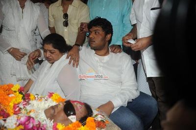 Bollywood Celebs at Legendary Music Director Ravindra Jain's Funeral