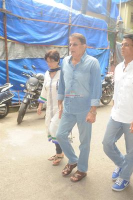 Bollywood Celebs at Legendary Music Director Ravindra Jain's Funeral