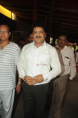 Bollywood Celebs at Legendary Music Director Ravindra Jain's Funeral