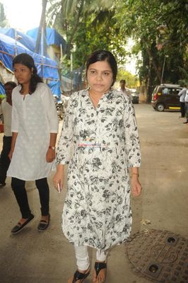 Bollywood Celebs at Legendary Music Director Ravindra Jain's Funeral