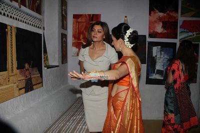 Sushmita Sen among other Celebs at Painting Exhibition by Underprivileged Children
