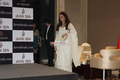 Tabu at the launch of E Shub Labh mobile app by Jewelsouk