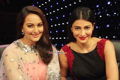 Anil Kapoor, John Abraham, Shruti Haasan, Sonakshi Sinha at 'Welcome Back' Promotions on the sets of Indian Idol Juniors