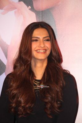 Hrithik Roshan and Sonam Kapoor Launch 'Dheere Dheere Se' Song